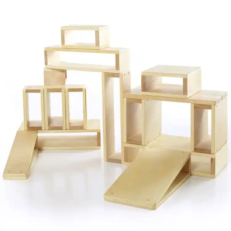 Hollow Block Set, 16 Pieces